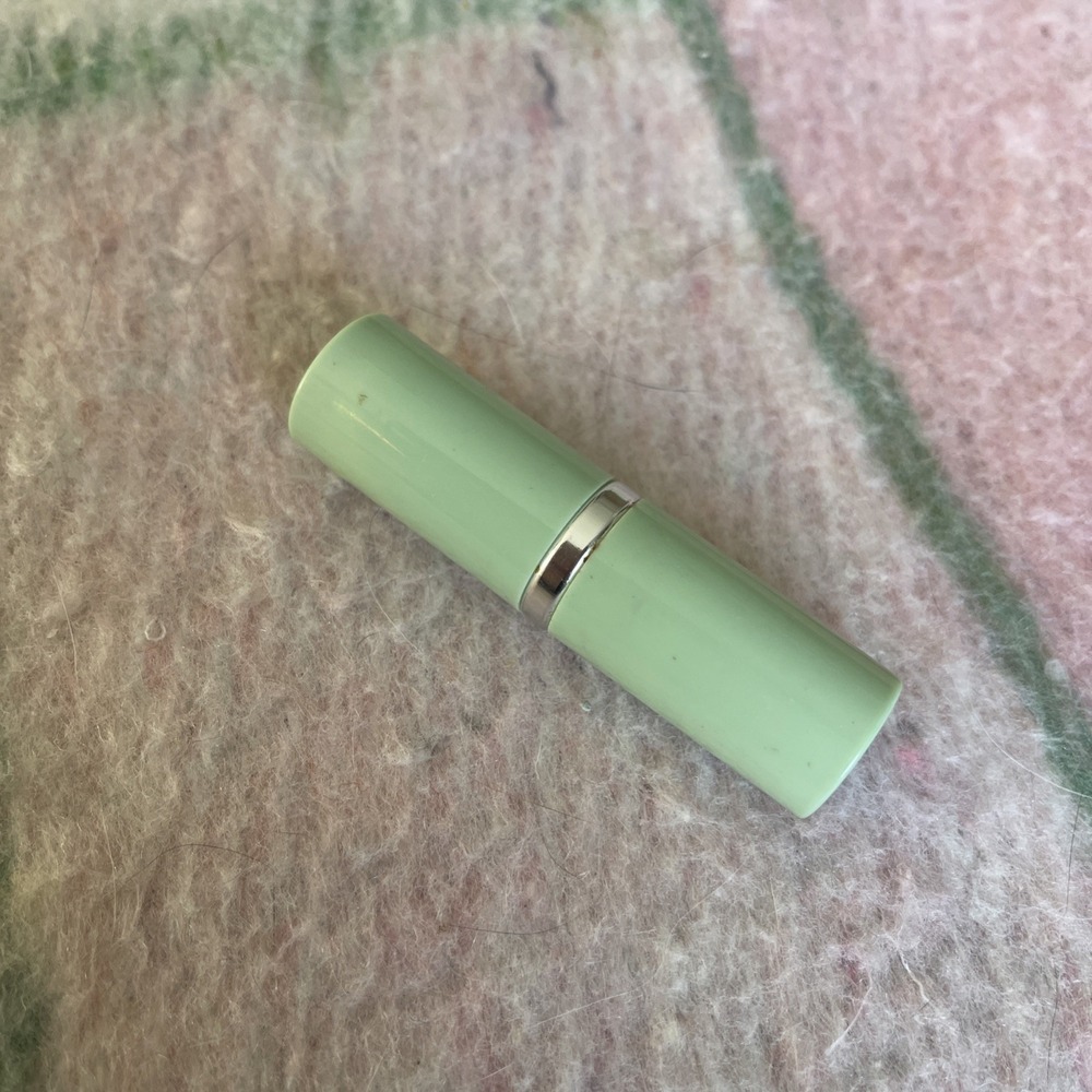 Vintage TENDERHEART Clinique Different Lipstick 4 g / .14 oz Green Tube GWP